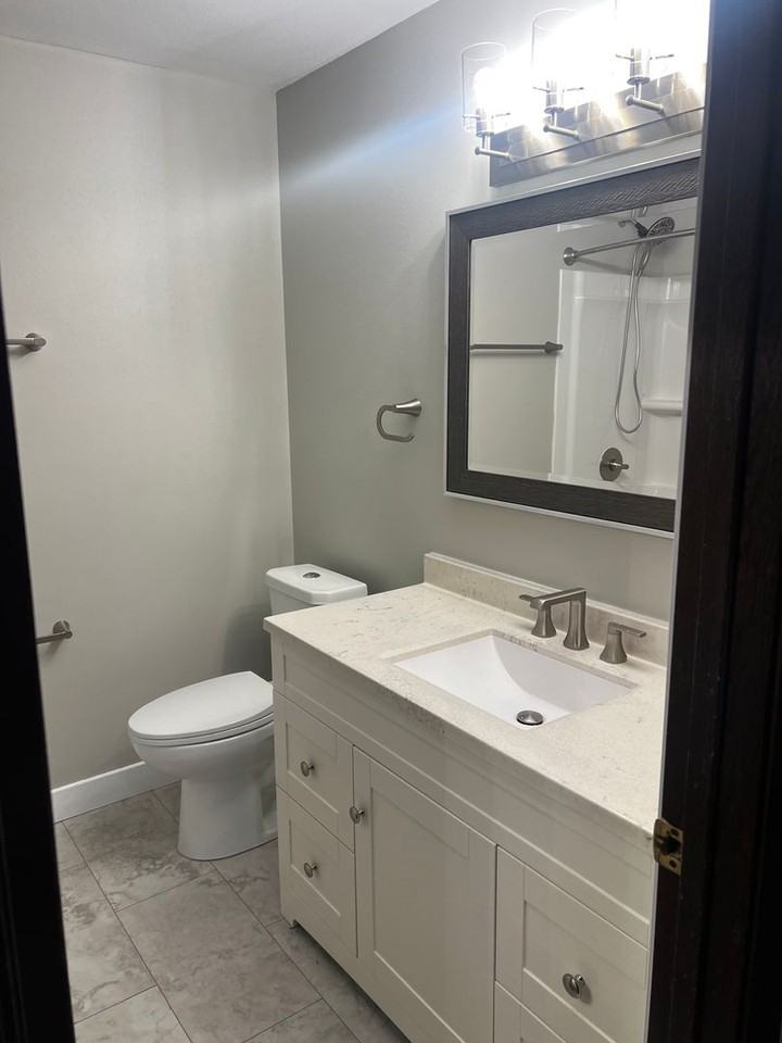 1825 W Brewster St - Photo 5 of 15