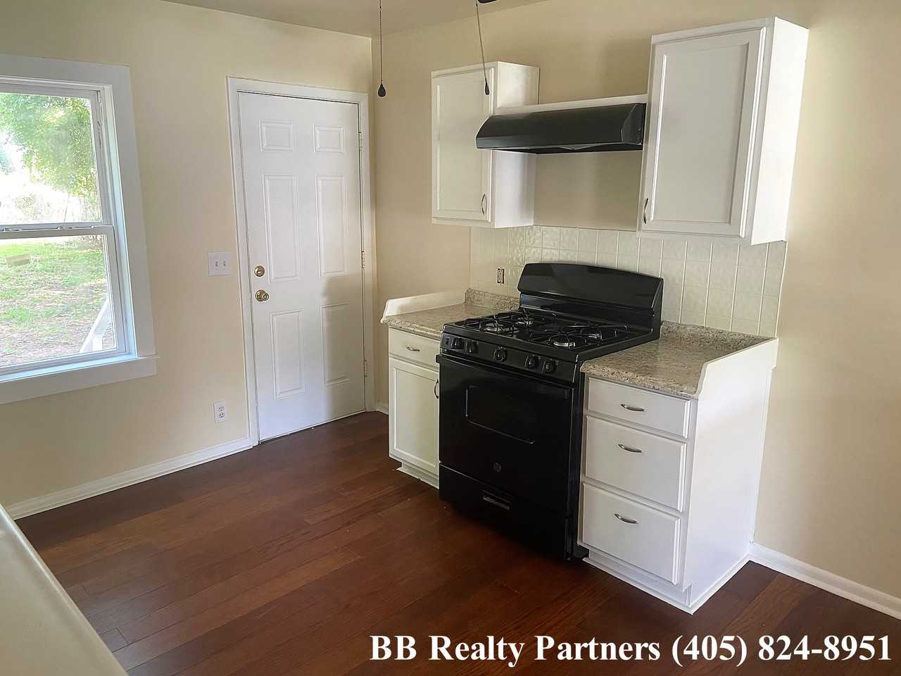 4620 E 4th St #NA - Photo 7 of 14