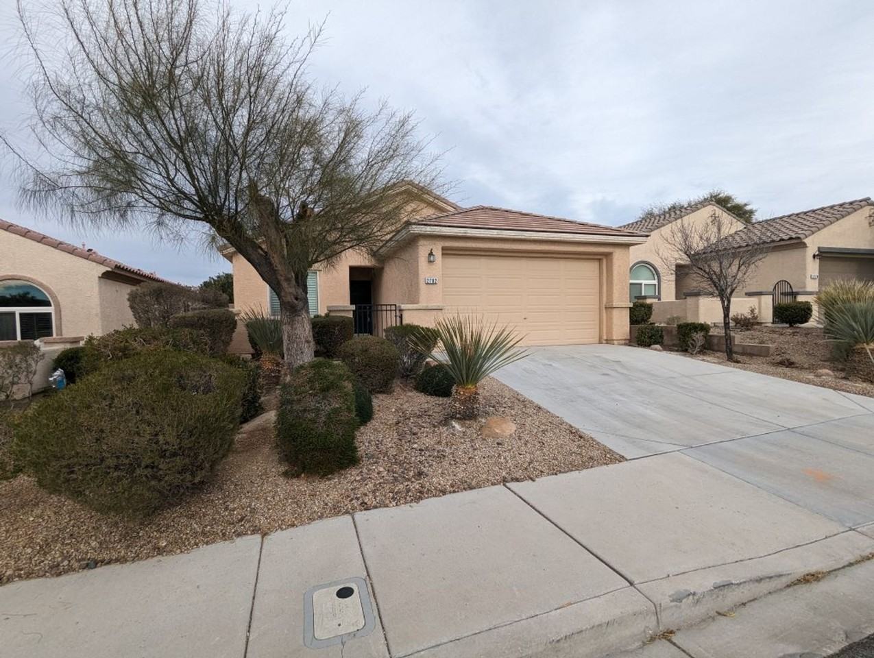 2782 Lochleven Way - Photo 2 of 30