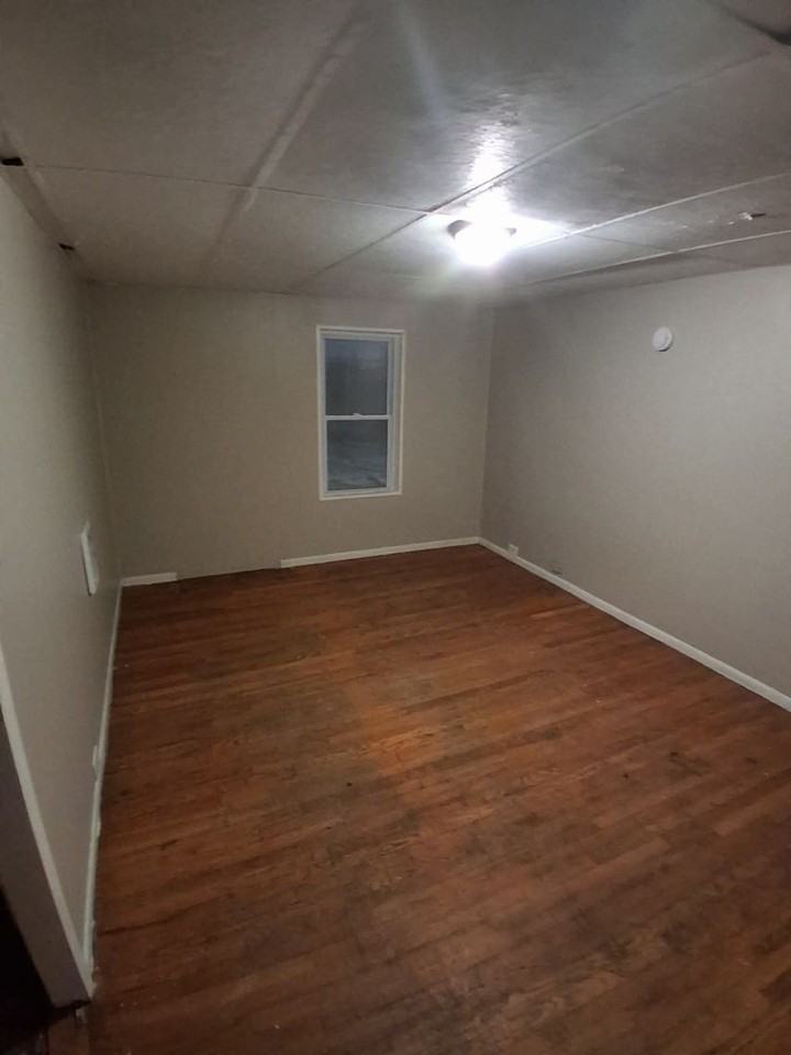 8 Pulaski Street - Photo 7 of 12