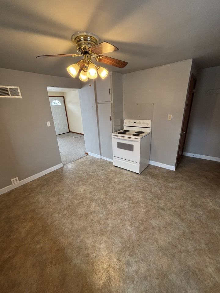 1516 E Pauline St #NA - Photo 6 of 11