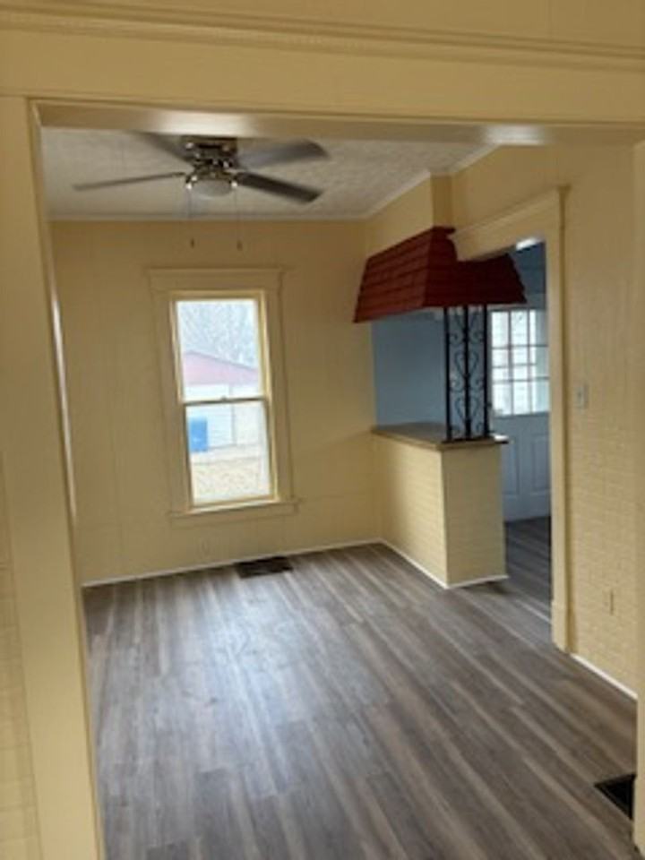 1019 W 5th St - Photo 6 of 13