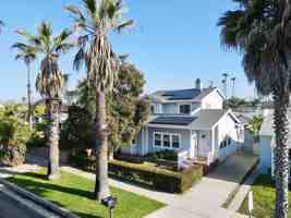 featured image of 1708 Broadway