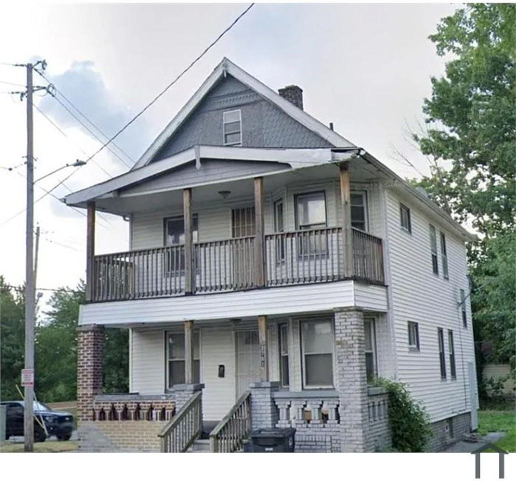 2761 2761 E 120TH ST. - 2761 E 120th St - Photo 2 of 7