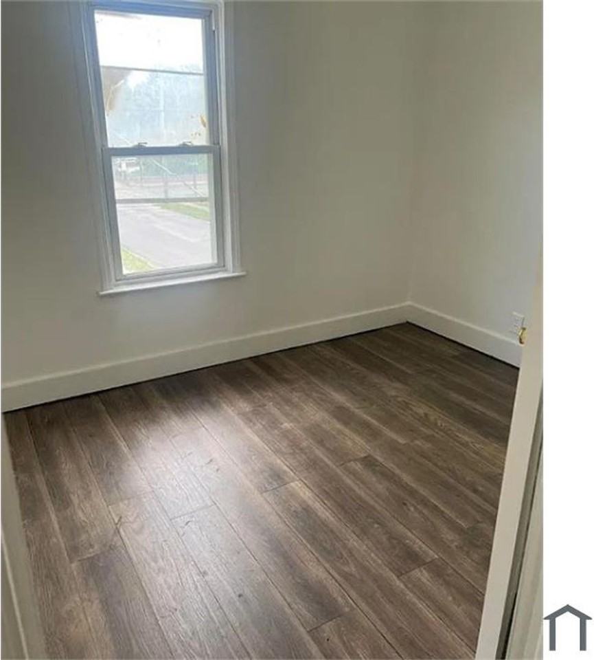 2761 2761 E 120TH ST. - 2761 E 120th St - Photo 3 of 7