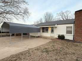 1040 N Baltimore Ave - Photo 1 of 1