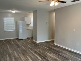 1337 E Myrtle St - Photo 1 of 1