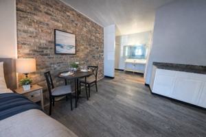 featured image of 401 N East Ave #13