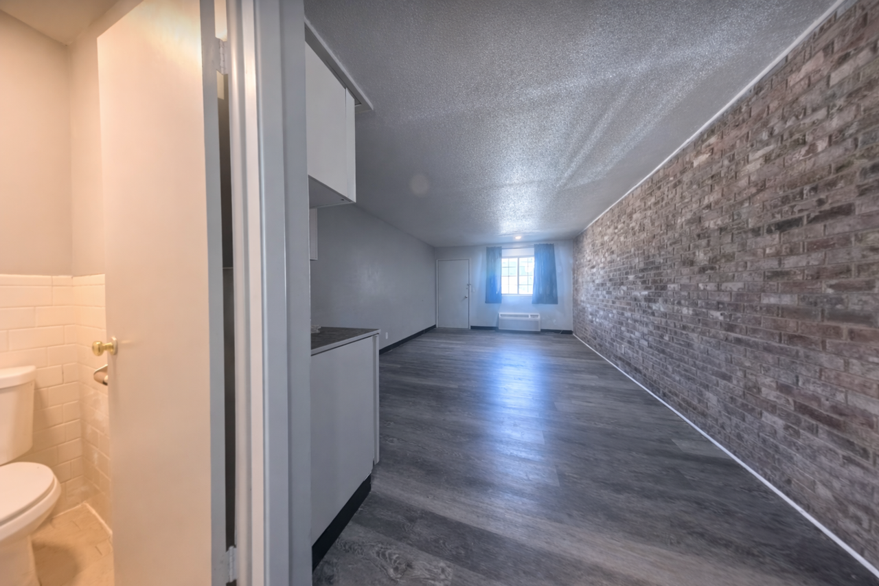 401 N East Ave #7 - Photo 2 of 20