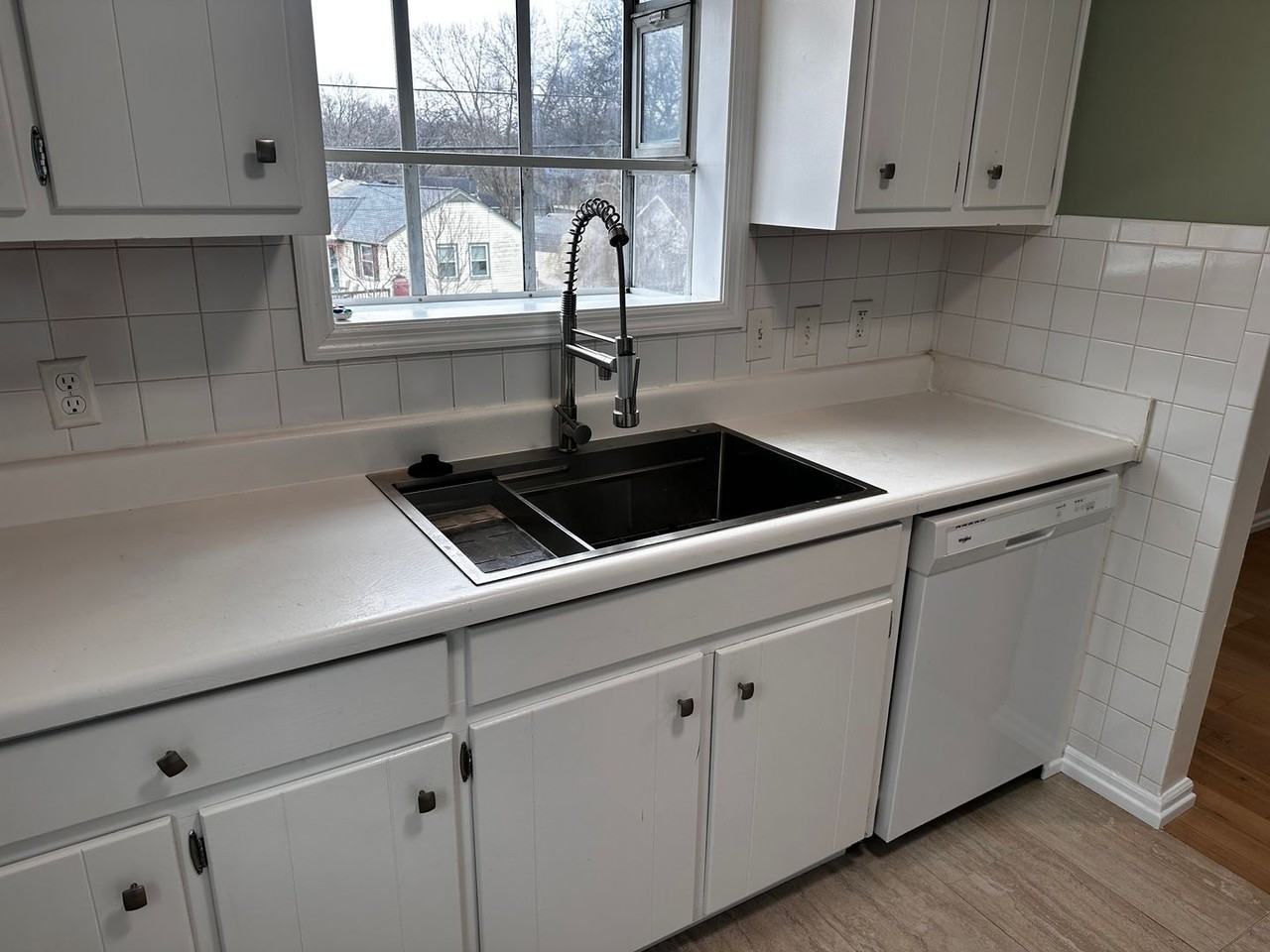 900 Morrow Rd - Photo 6 of 19