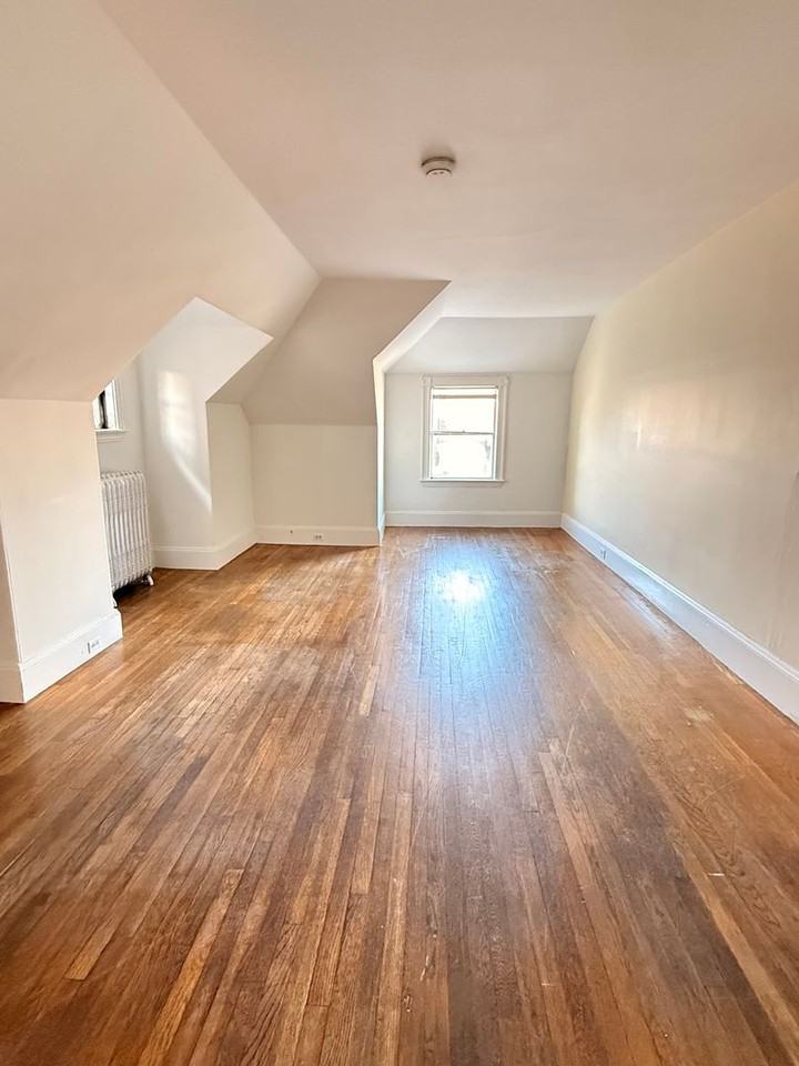 8 Quint Ave - Photo 3 of 8