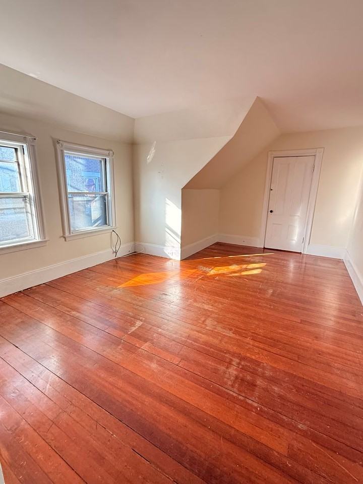 8 Quint Ave - Photo 5 of 8