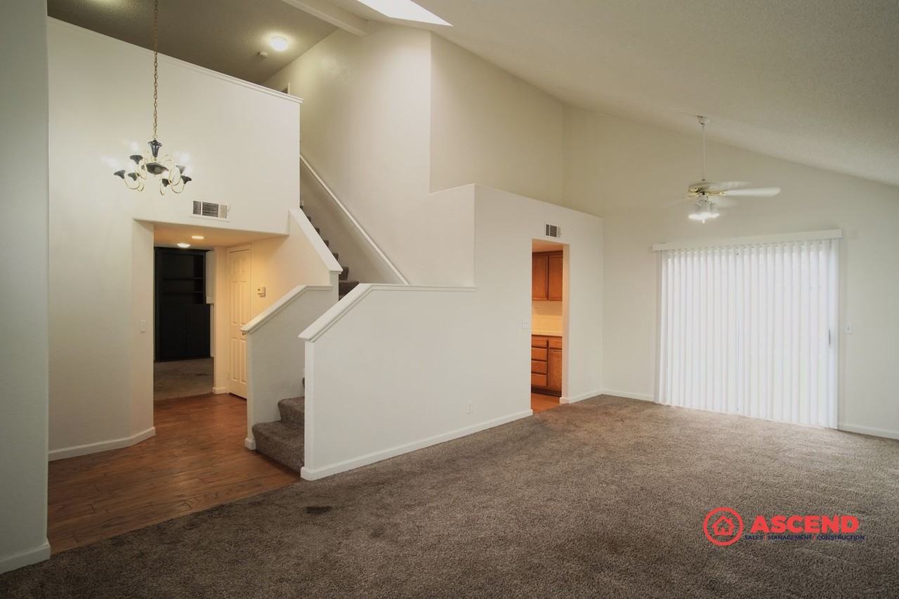 3220 Cattleman St - Photo 6 of 24