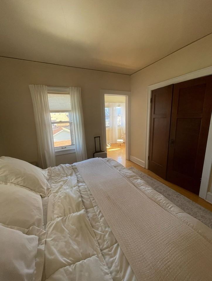 3822 N Maryland Ave - Photo 6 of 23