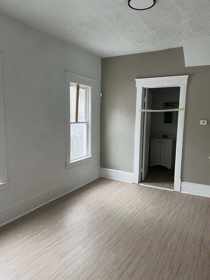 853 E 155th St - Photo 3 of 16