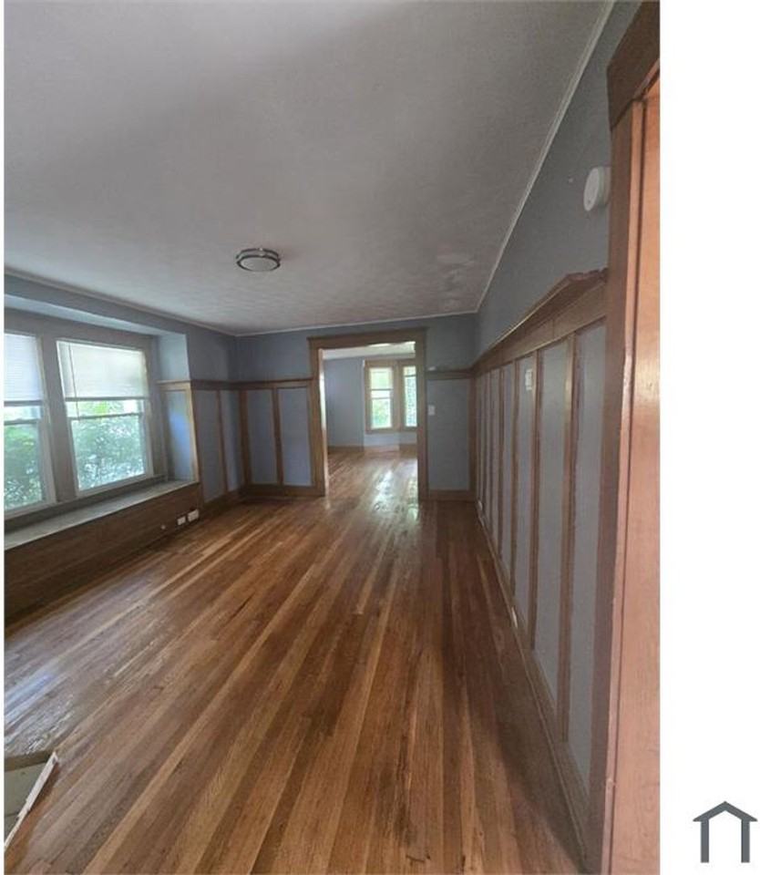 13702 Rugby Rd - Photo 2 of 6