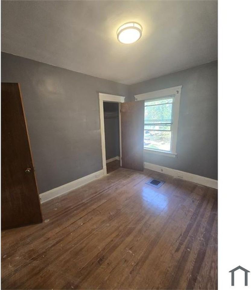 13702 Rugby Rd - Photo 5 of 6