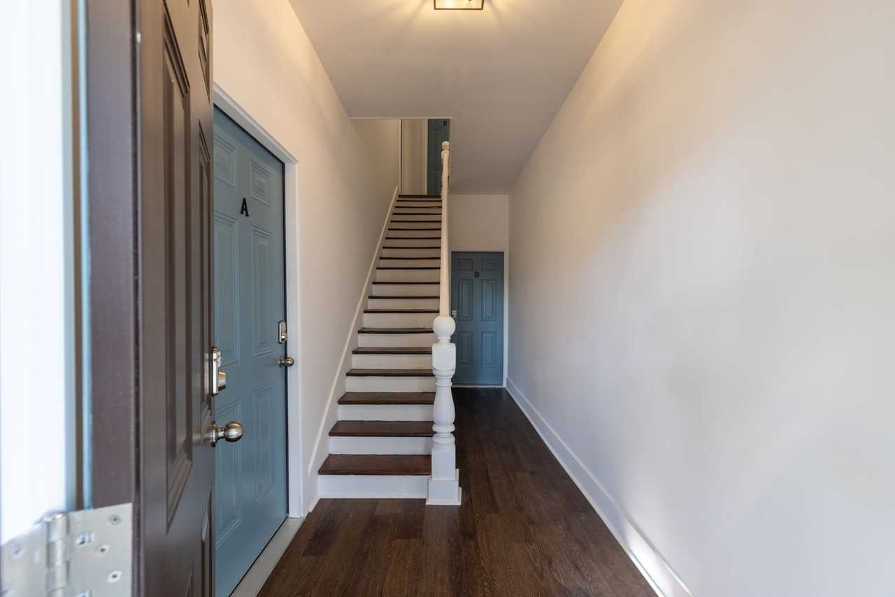 638 E 37th St #A - Photo 3 of 20