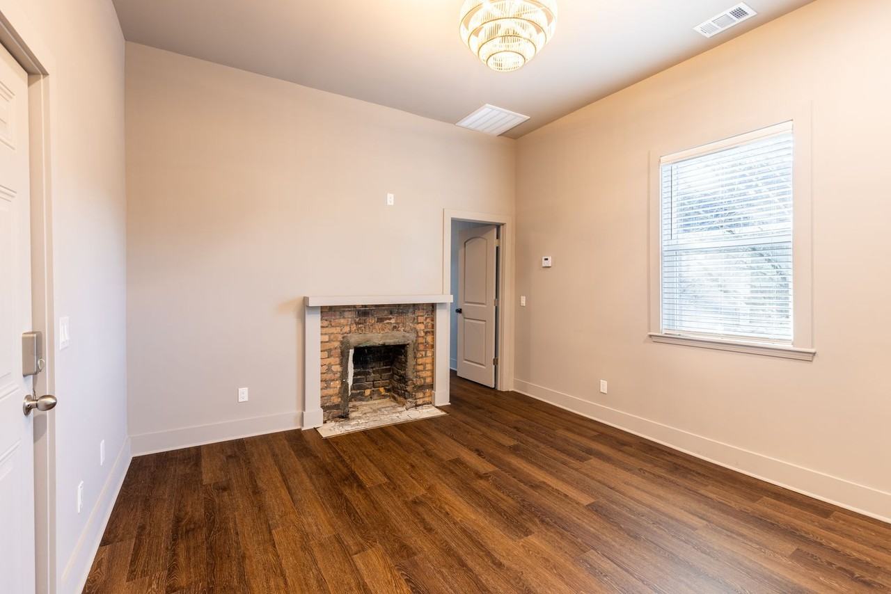 638 E 37th St #C - Photo 4 of 37