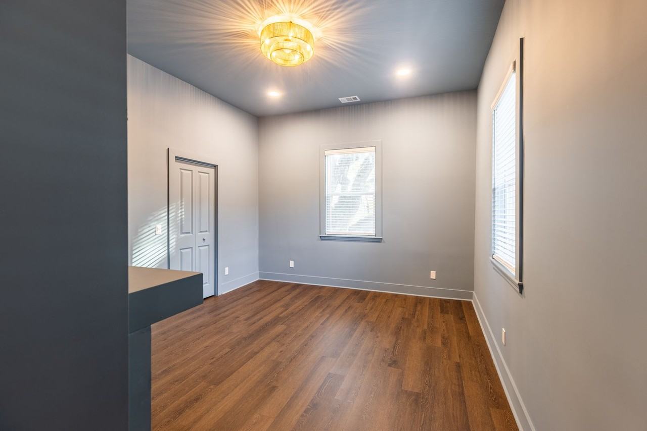 638 E 37th St #C - Photo 6 of 37