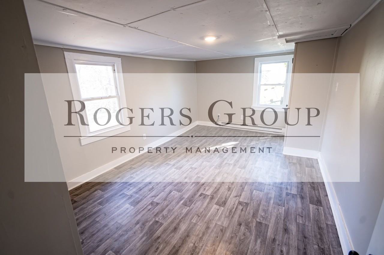 718 John St - Photo 5 of 7