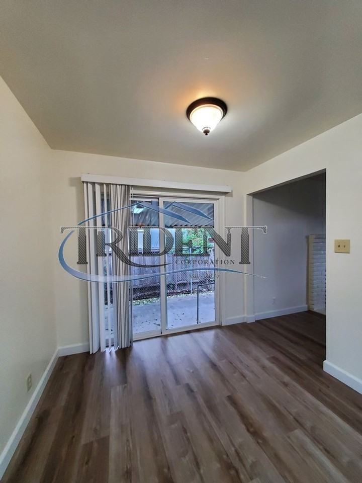 745 Queens Ave - Photo 7 of 26