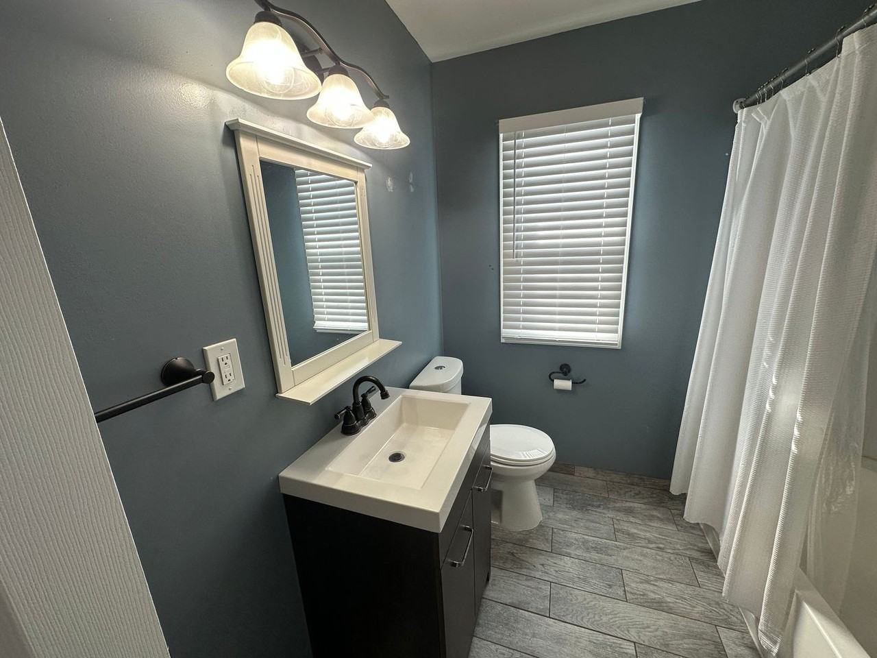 181 Gibson St #1 - Photo 5 of 24