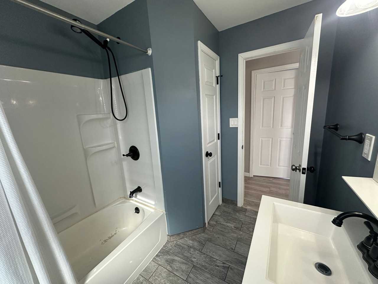 181 Gibson St #1 - Photo 6 of 24