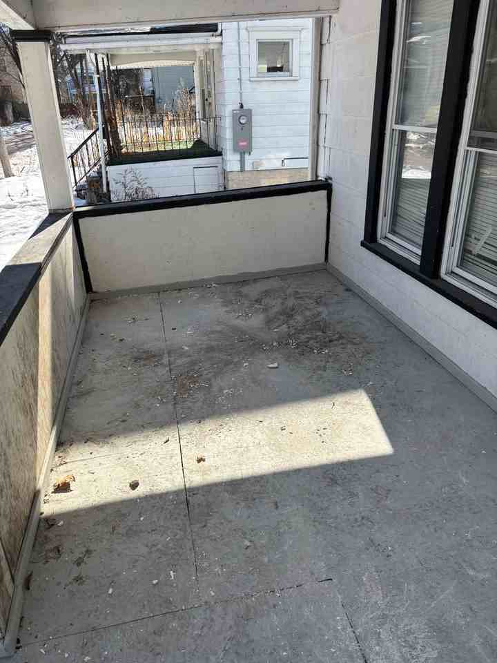 9902 Garfield Ave - Photo 7 of 11