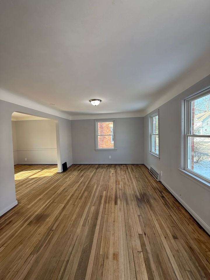 14506 Milverton Rd - Photo 2 of 7