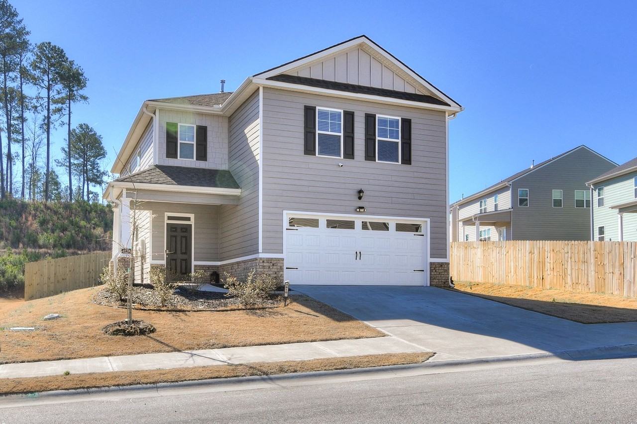 4810 Southwind Rd - Photo 3 of 39