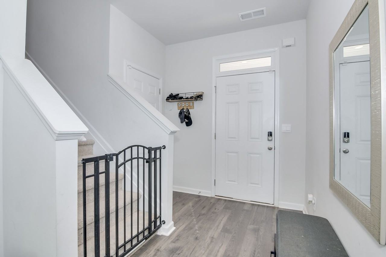 4810 Southwind Rd - Photo 5 of 39