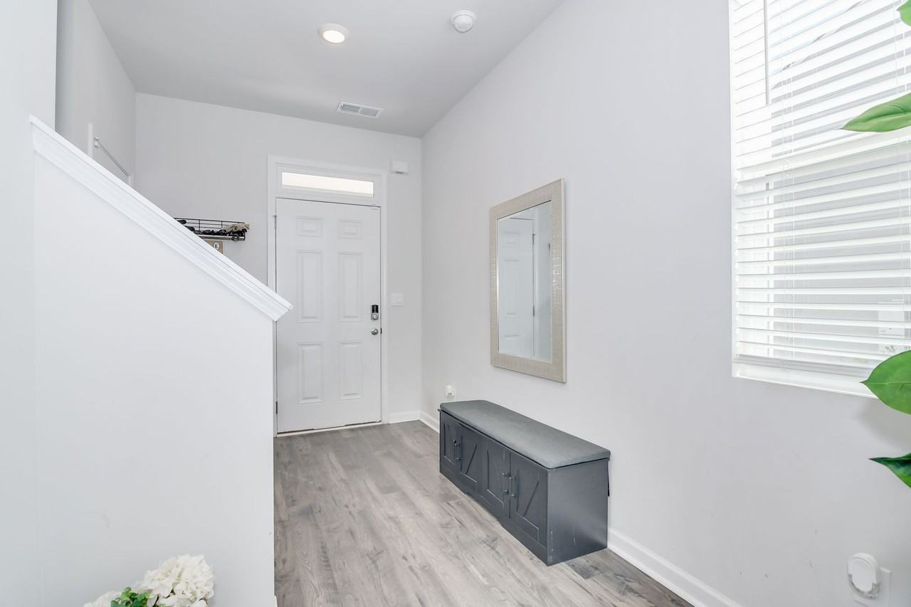 4810 Southwind Rd - Photo 6 of 39