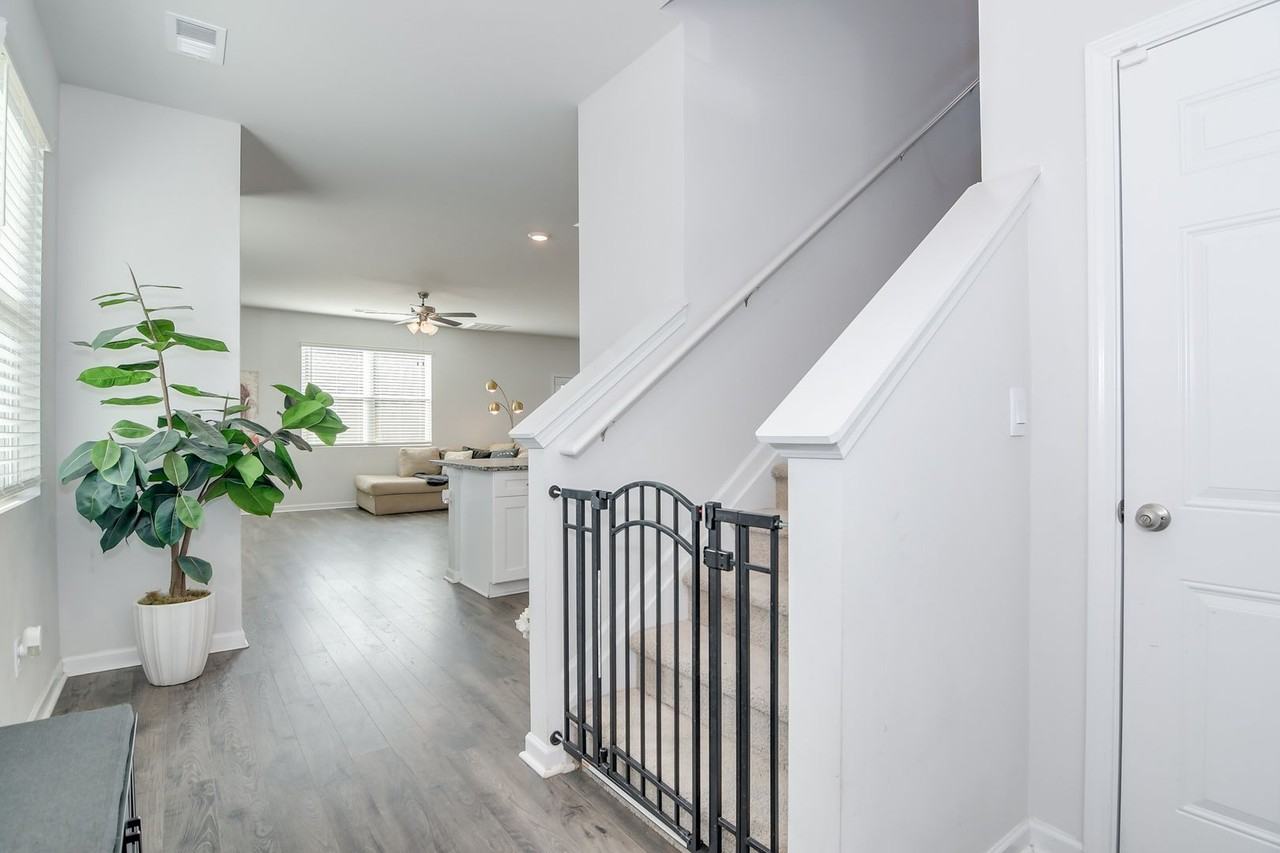 4810 Southwind Rd - Photo 7 of 39