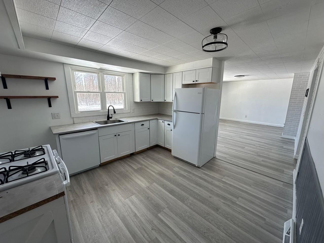 5836 East Ln - Photo 6 of 15