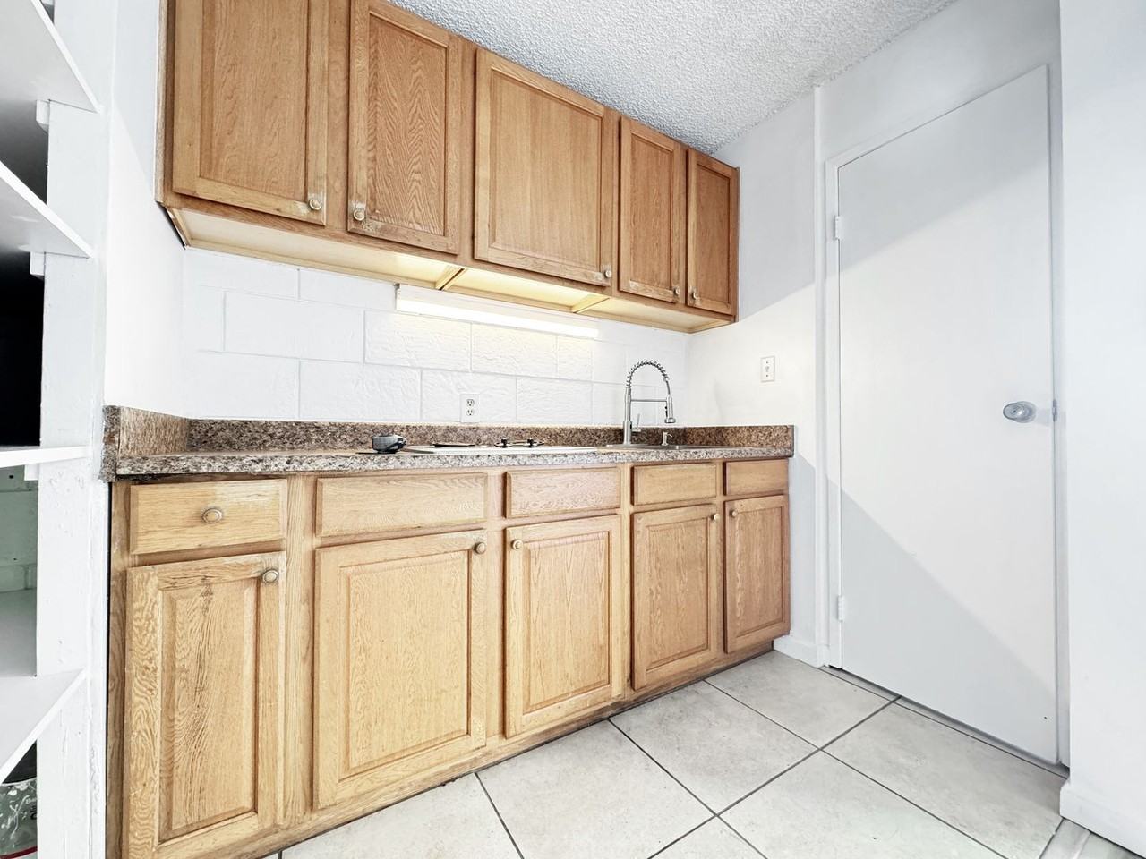 249 Kapili St #403 - Photo 2 of 10