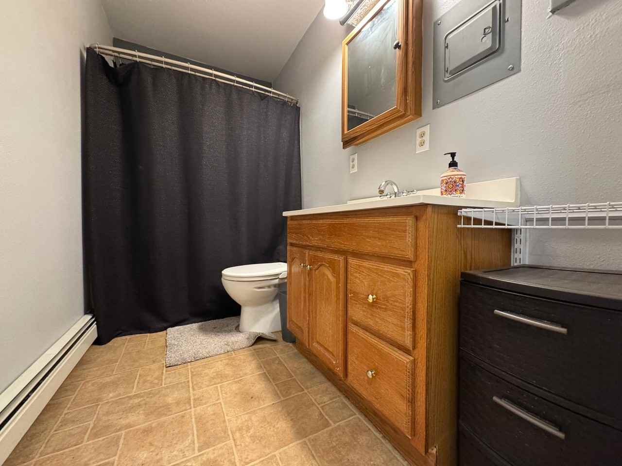 1469 Redmond Ave - Photo 6 of 9