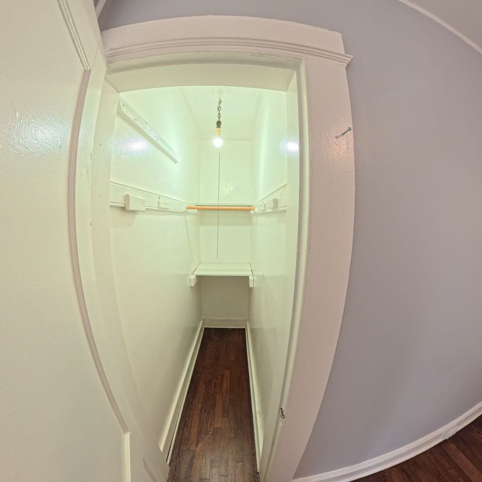 740-742 Capital Ave - Photo 5 of 11