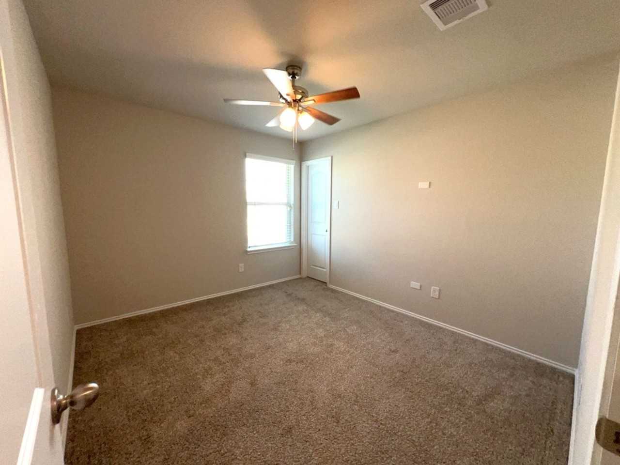 2418 Rainier Mist Rd - Photo 7 of 18