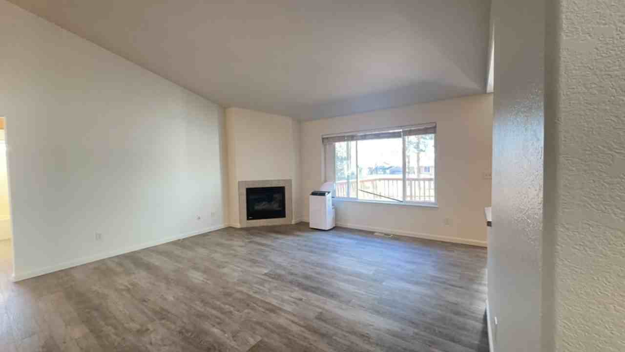 2661 Nw 16th St - Photo 7 of 28