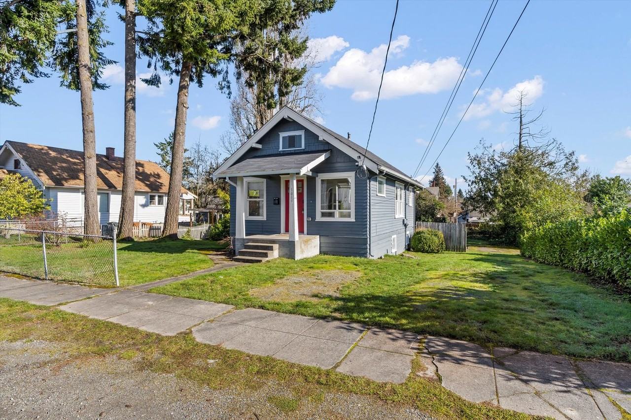 1011 S Prospect St - Photo 2 of 22