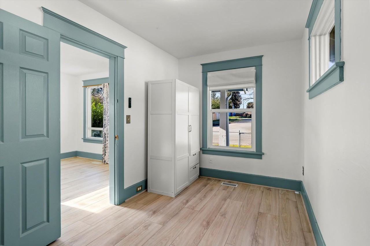 1011 S Prospect St - Photo 4 of 22