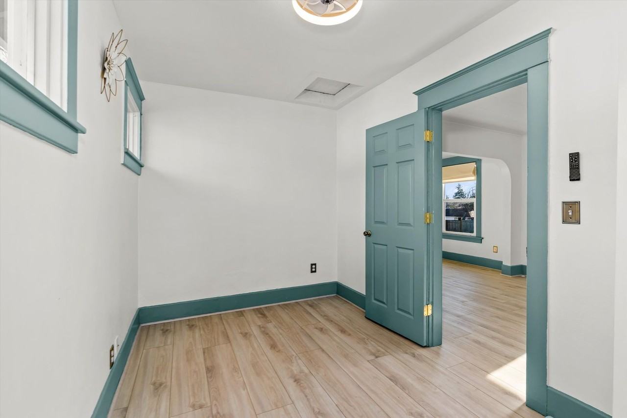 1011 S Prospect St - Photo 5 of 22