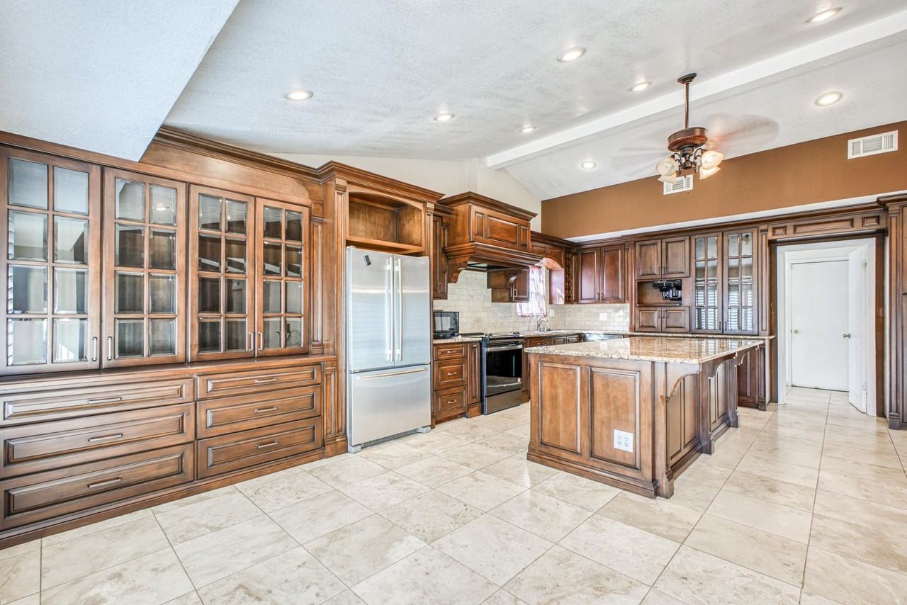 724 Dulce Tierra Dr - Photo 3 of 50