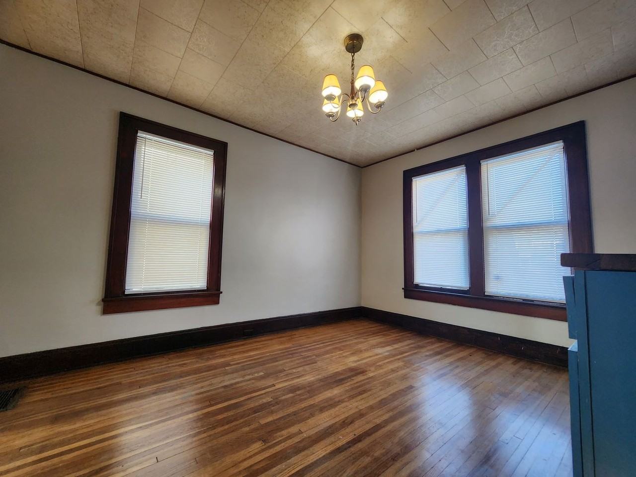 183 N Wayne Ave - Photo 7 of 21