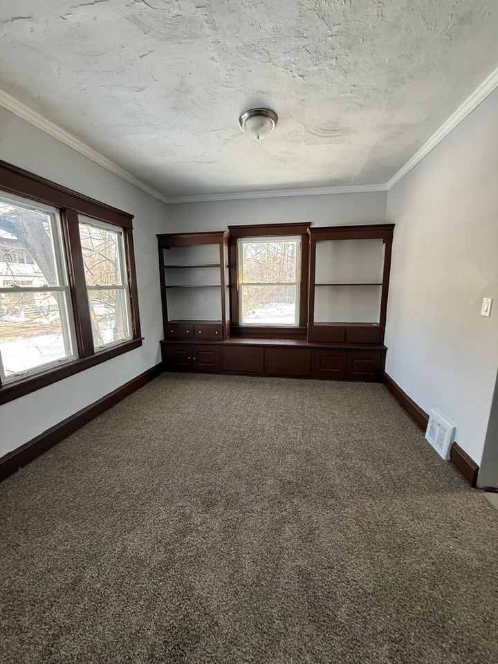 4119 E 111th St - Photo 3 of 8