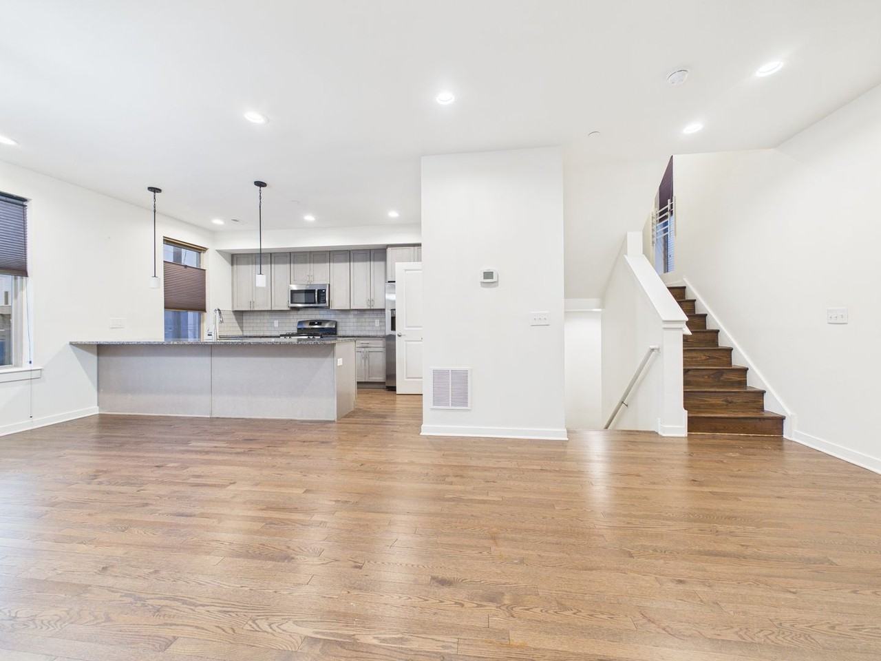 2119 E Lehigh Ave - Photo 3 of 42