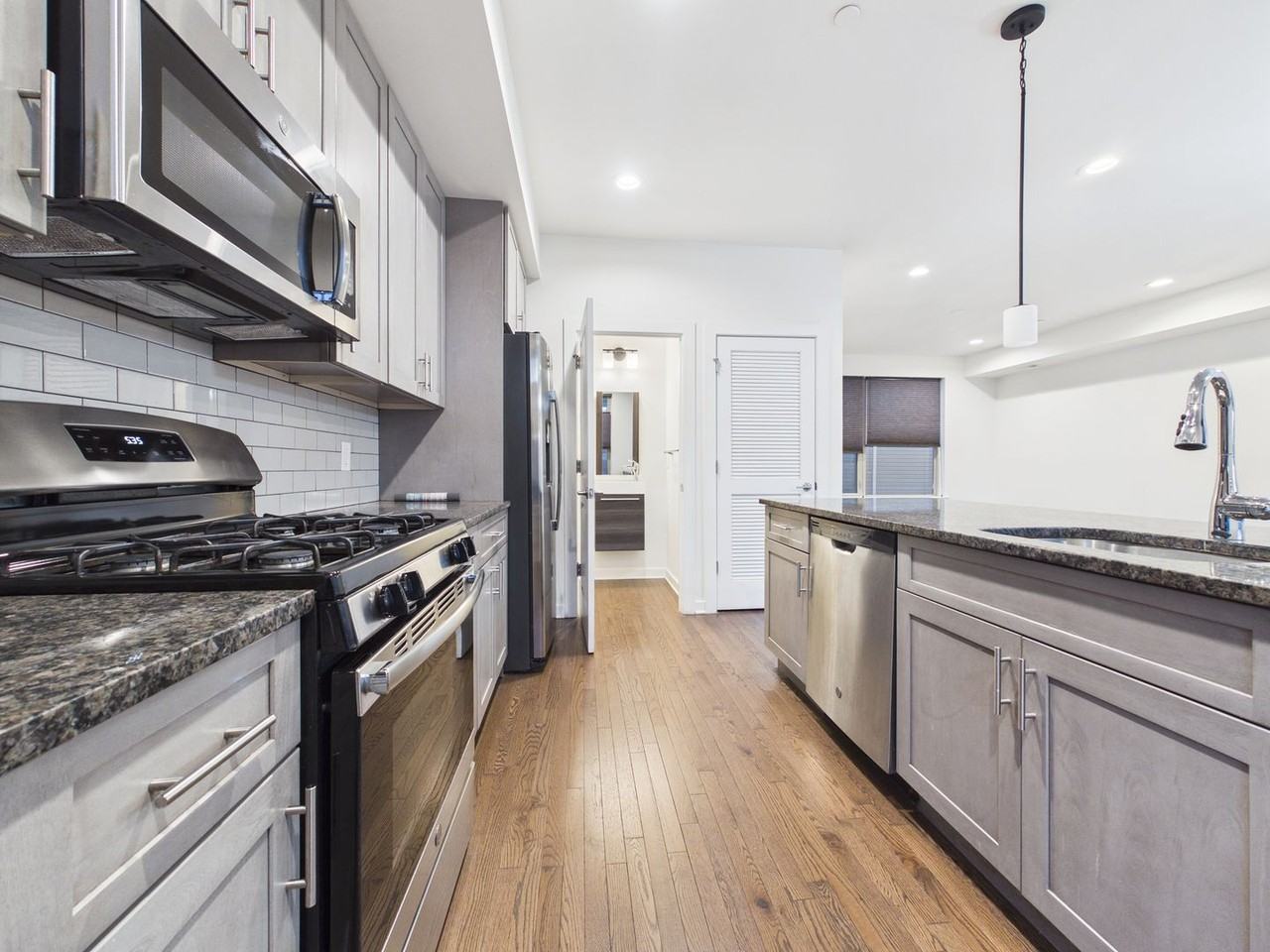 2119 E Lehigh Ave - Photo 4 of 42