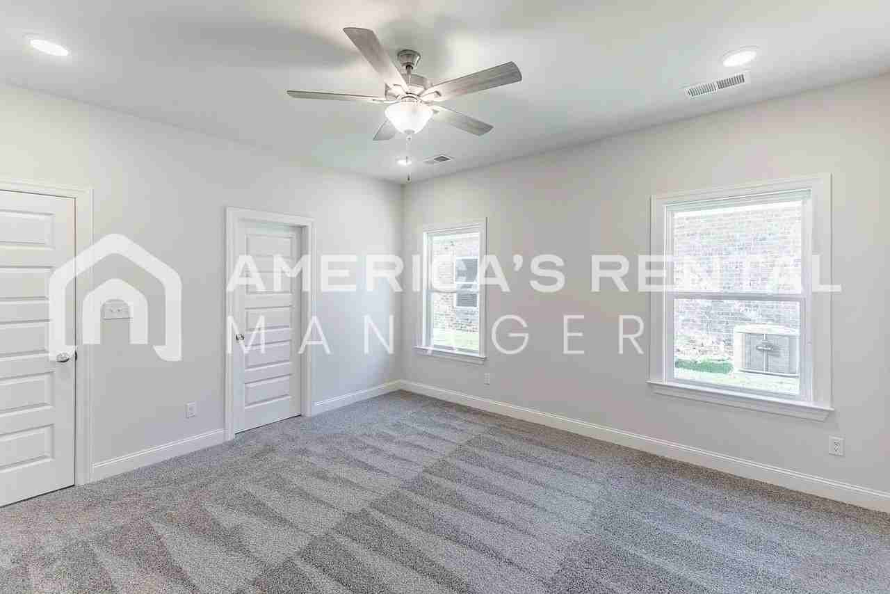 117 Fairways Pass - Photo 7 of 29