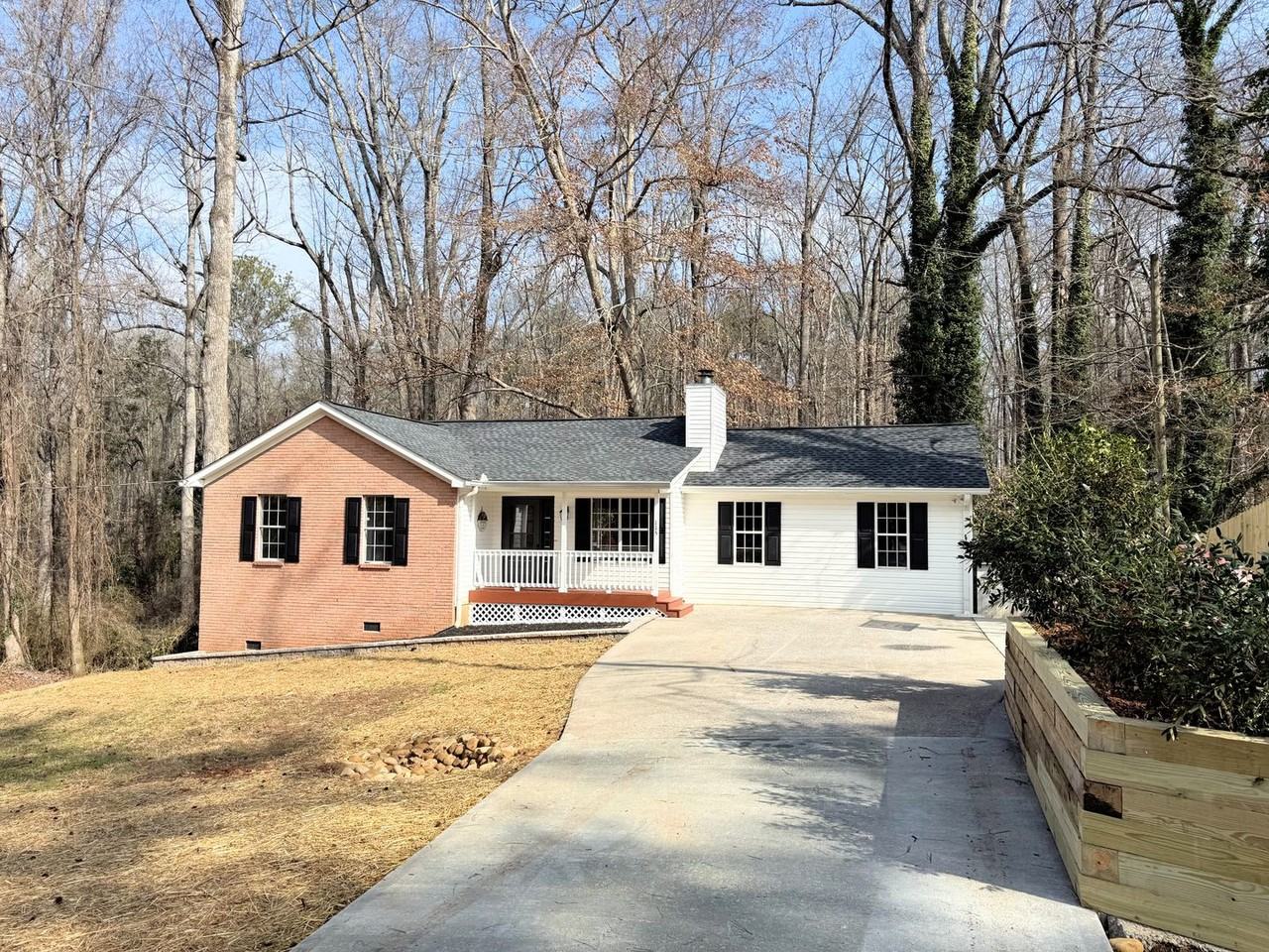 115 E Greenwood Dr - Photo 2 of 19